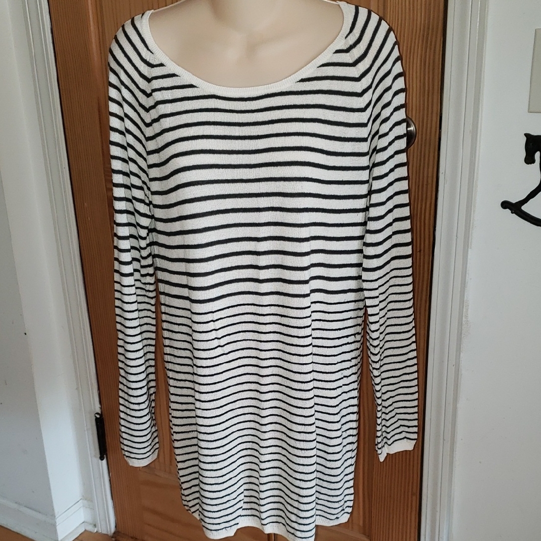 Gap Cream And Black Striped Knit